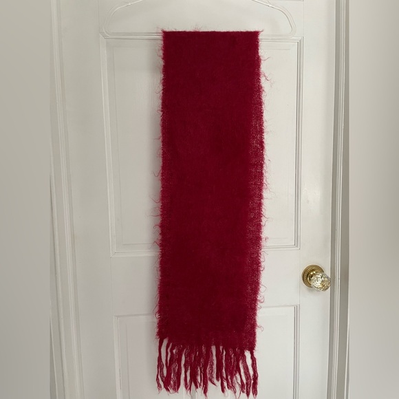 Royal Scot Red Mohair Scarf - Picture 3 of 6